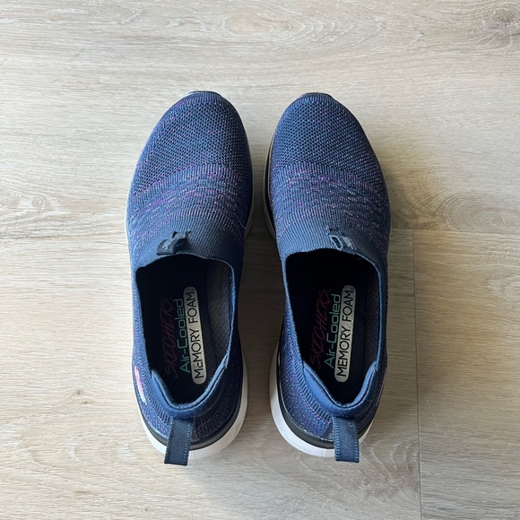 Skechers Air Cooled Memory Foam Slip On Sneaker Blue Women’s Size 7.5 LIKE NEW - Picture 1 of 7